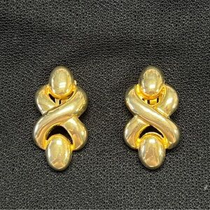 Gold Tone Clip-On Knot Earrings | Vintage Style | 1.5”